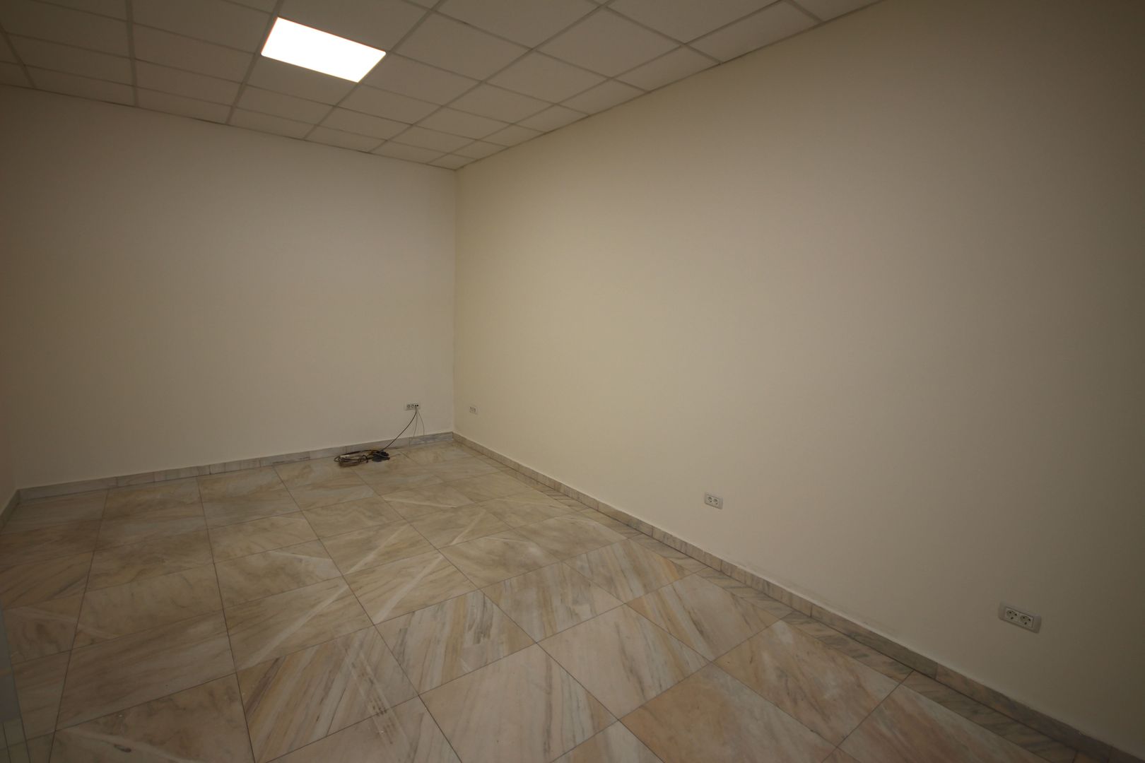 Birouri 150 mp-zona Sagului - Poză 6