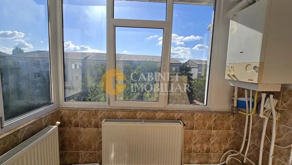 Apartament 3 camere, decomandat - zona Galata - Poză 8