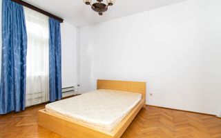 Inchiriere - Rezidenta/Birouri - Vila cu curte - Aviatorilor - Poză 19