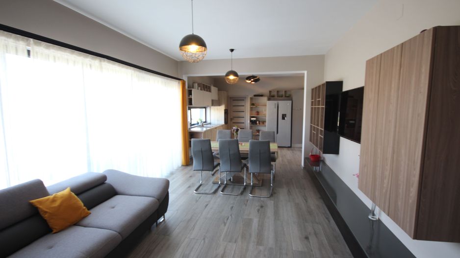 Casa ideala pentru 2 familii - Poză 1