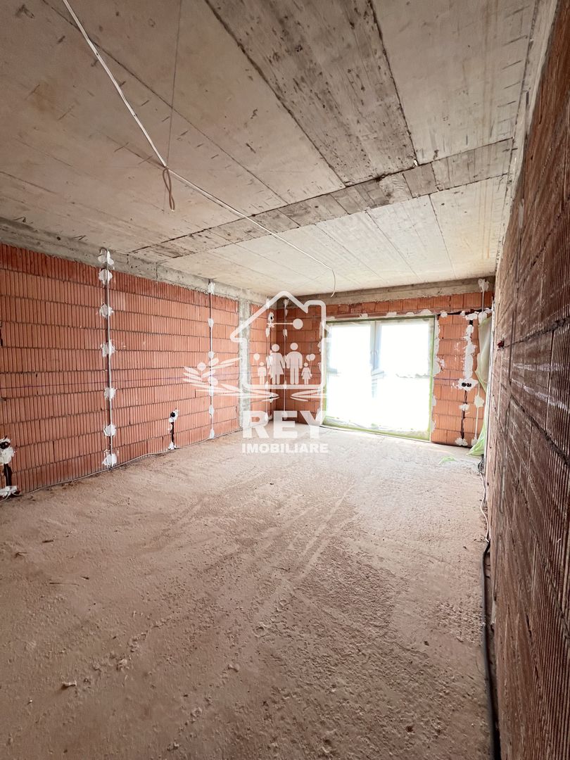 Apartament 2 camere decomandat, etaj 1 cu balcon si parcare | Șelimbăr - Poză 4