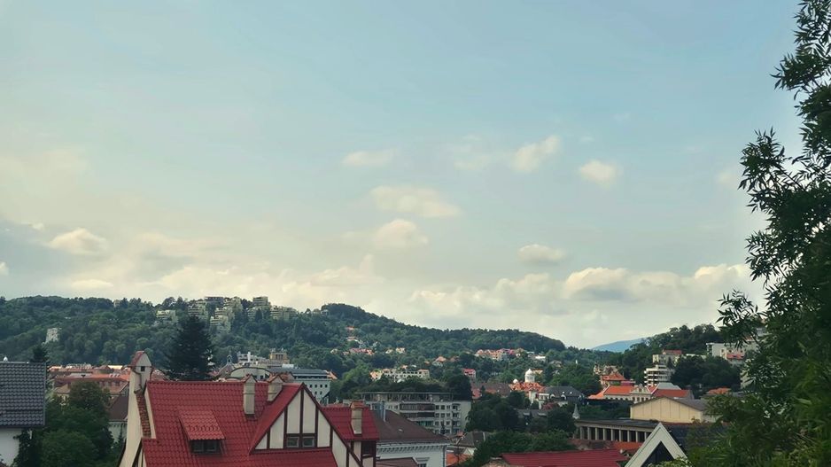 Apartament in casă, într-o zonă exclusivistă, priveliște deosebită. - Poză 4