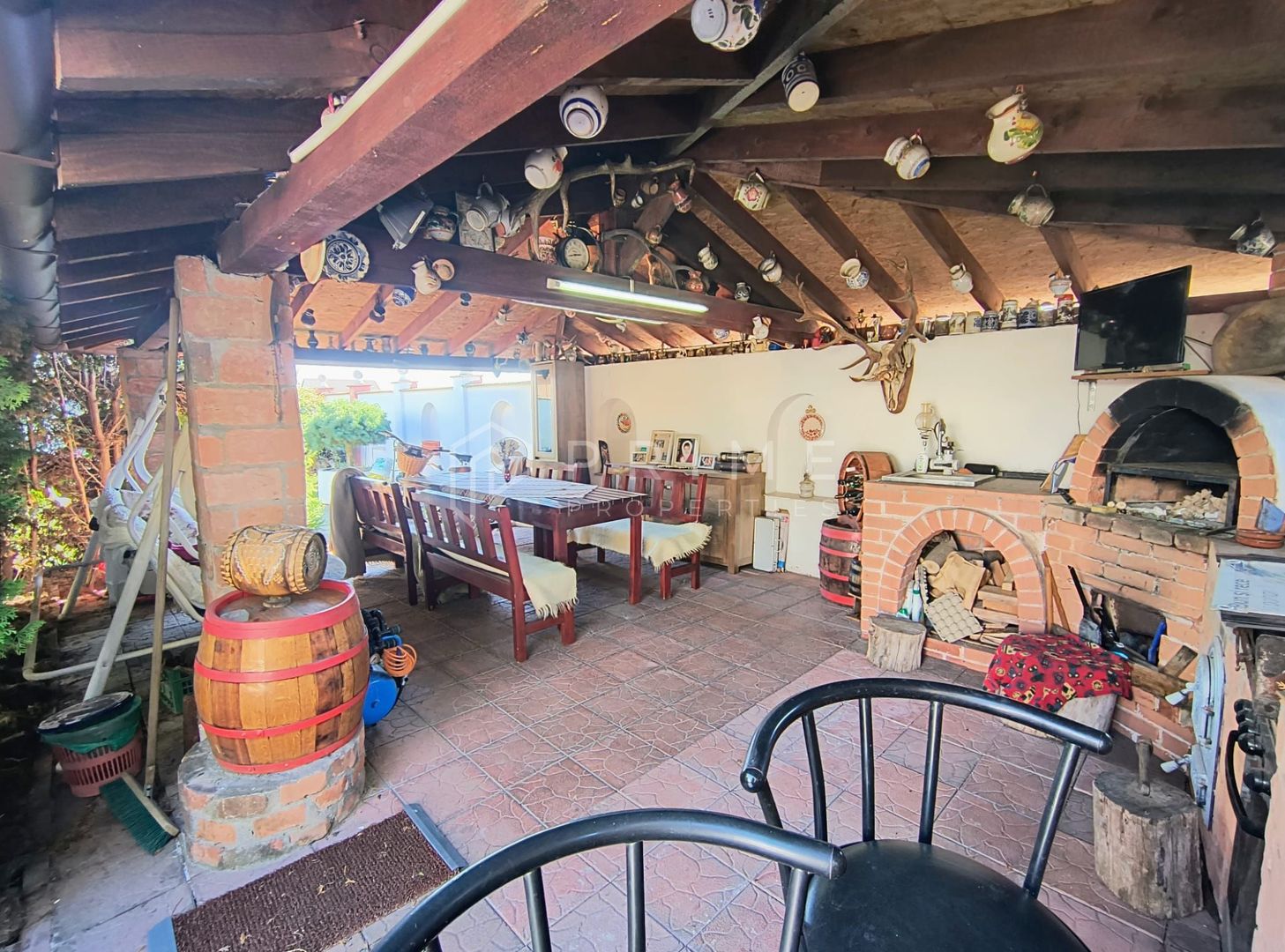 Casa perfectă pentru familie – curte, foișor cu grătar și garaj triplu - Poză 30