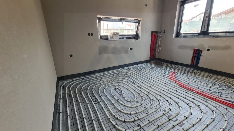 Casa 4 camere 2 bai terasa acoperita si teren 334 mp in Sura Mare - Poză 9