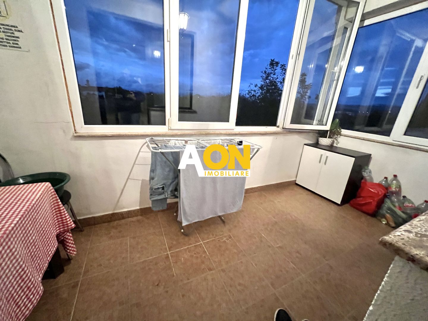 Apartament cu 2 camere, etaj 1, loc de parcare, 2 balcoane - Poză 9