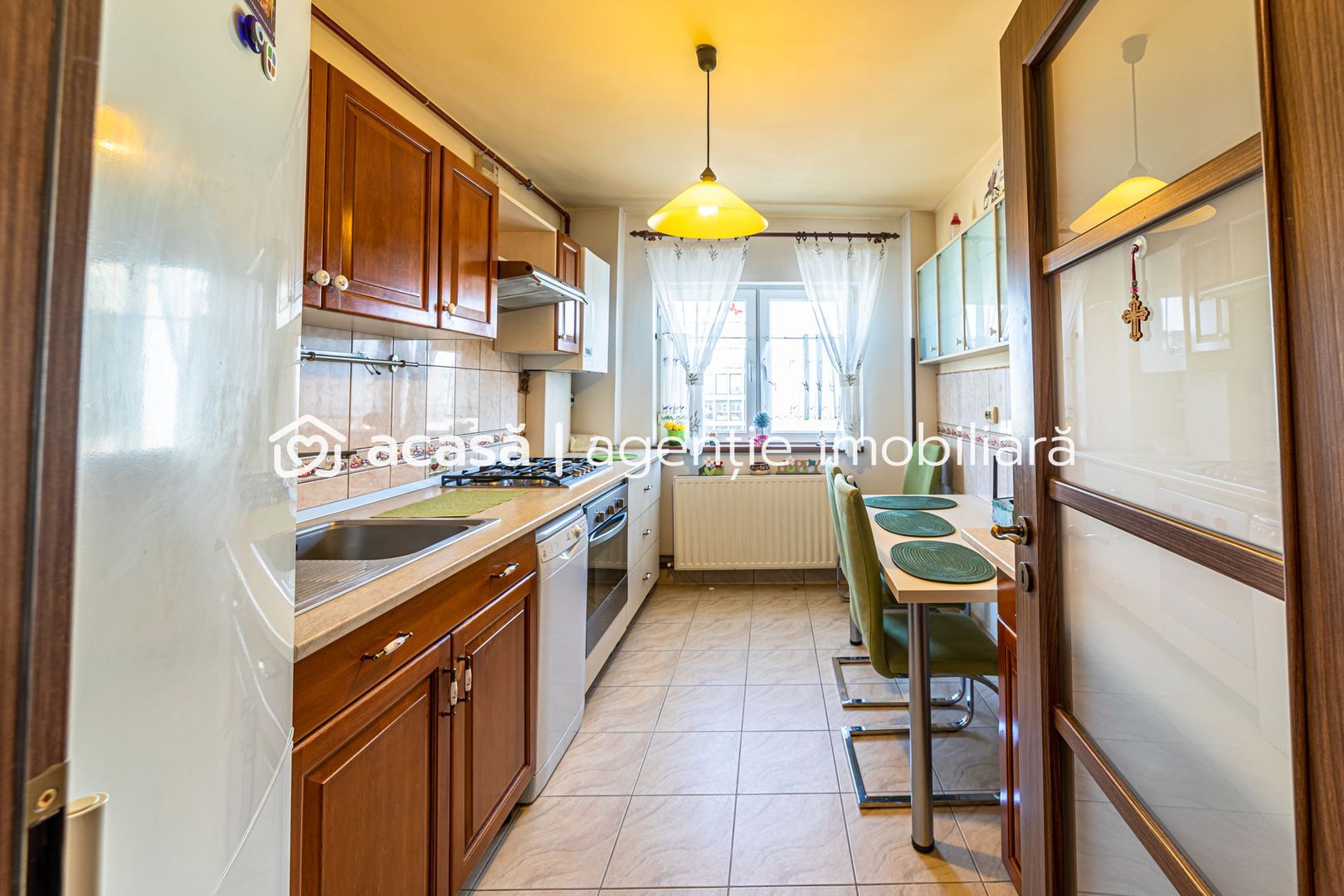 REZERVAT!!! Apartament 4 camere în Piața Spitalului - Poză 5
