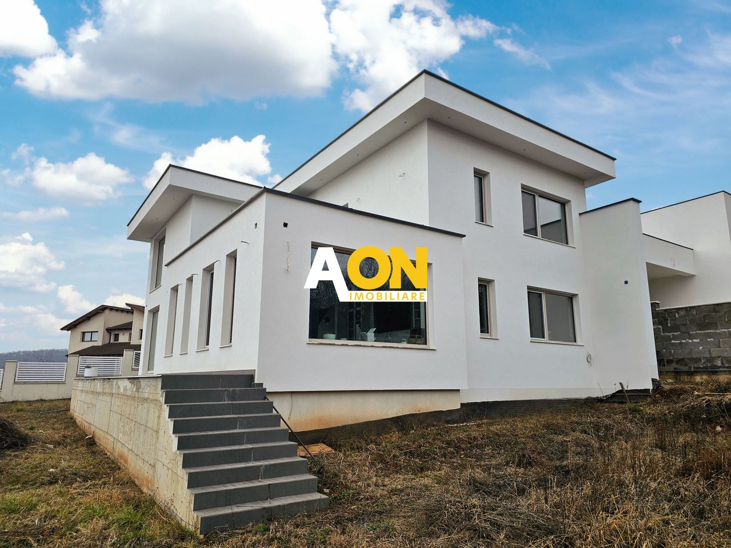 Casa noua, 6 camere, finisata la cheie, 1000 mp teren, zona Schit - Poză 3