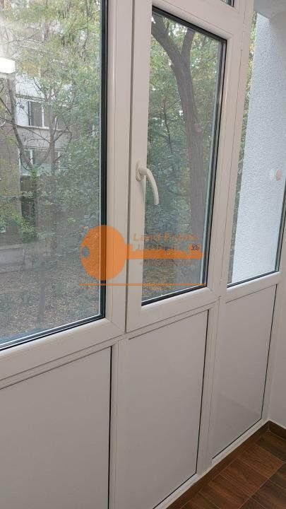 Apartament cu 3 camere in zona Crangasi - Poză 9