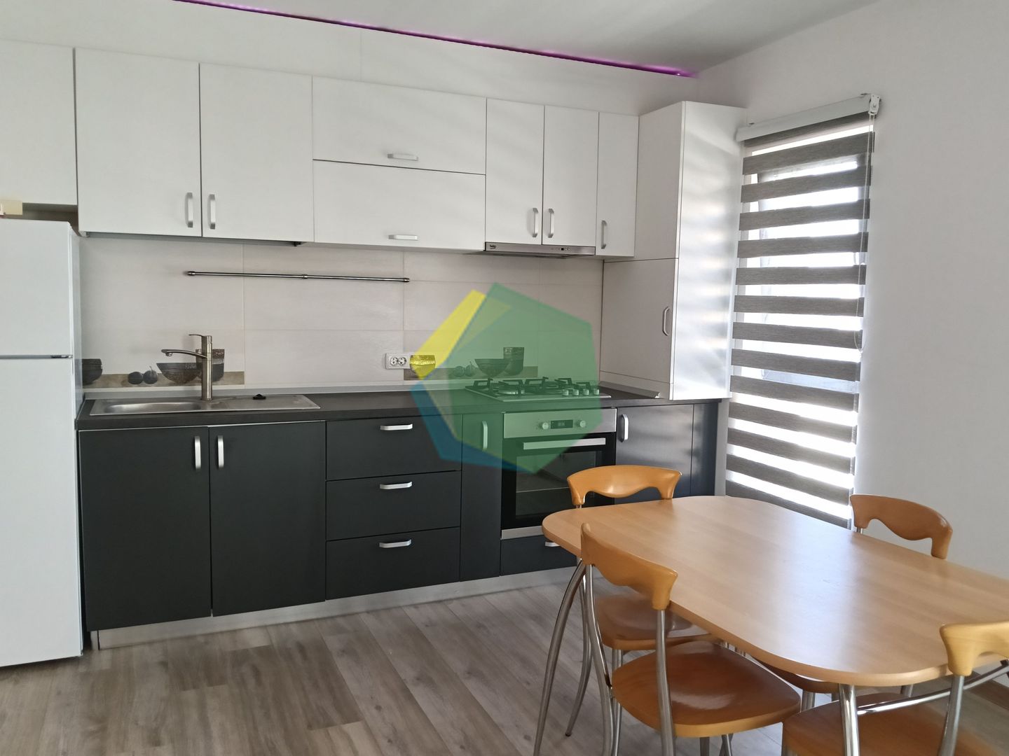 Apartament cu living generos și terasă, disponibil imediat – Otopeni - Poză 3
