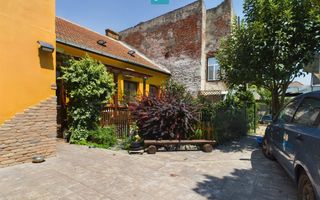 Casă D+P+M în Piața Traian - Poză 1