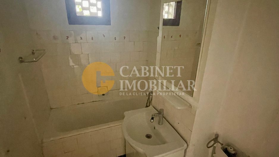Apartament cu 2 camere decomandat - Etaj Intermediar - Fara Risc - Podu Ros - Poză 6