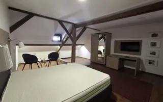 Pensiune 12 camere de închiriat | Central, Sibiu | terasă - Poză 53
