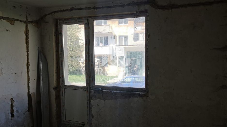 Apartament de vânzare în Ghelari – parter, ideal pentru renovare - Poză 4