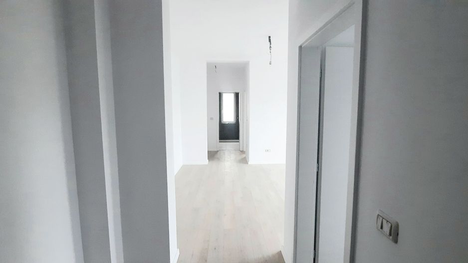 Apartament 2 camere cu curte proprie si loc de parcare - Poză 8