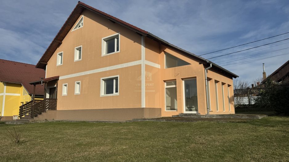 VILA 5 CAMERE,TEREN 560 MP, CAMPULUNG, ARGES - Poză 4