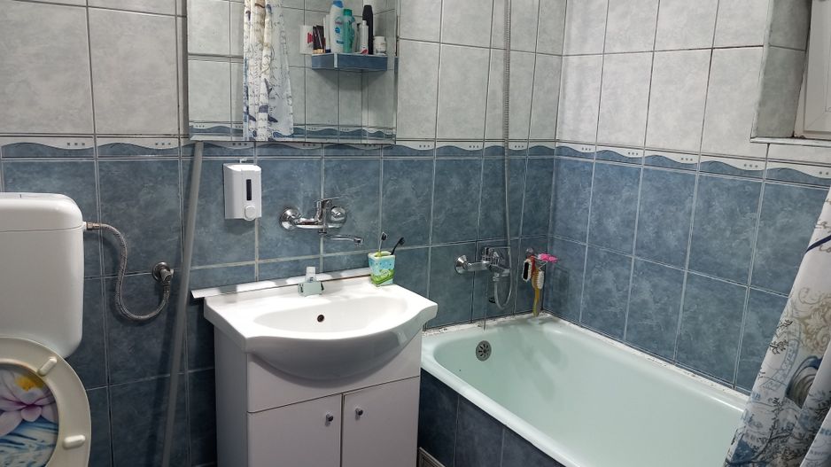 ageuropa.ro vinde ap 2 cam 46mp RENOVAT la PARTER în Micro 14. - Poză 2