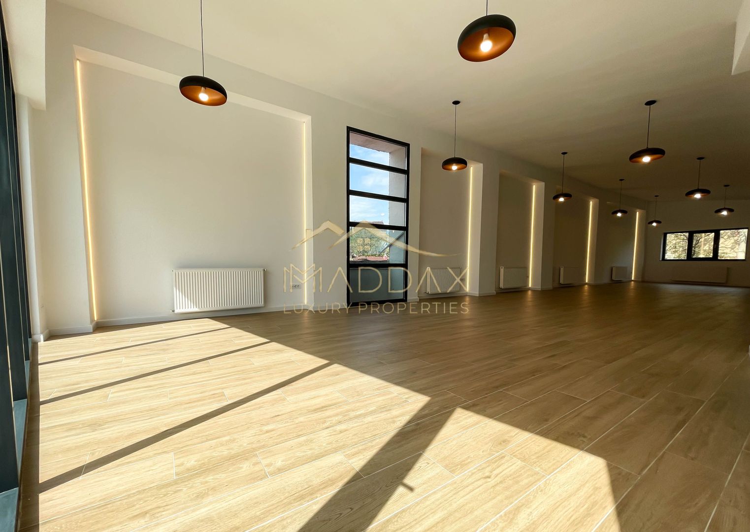 Spatiu comercial S+P+2E+M ***Prima Inchiriere*** - Poză 1