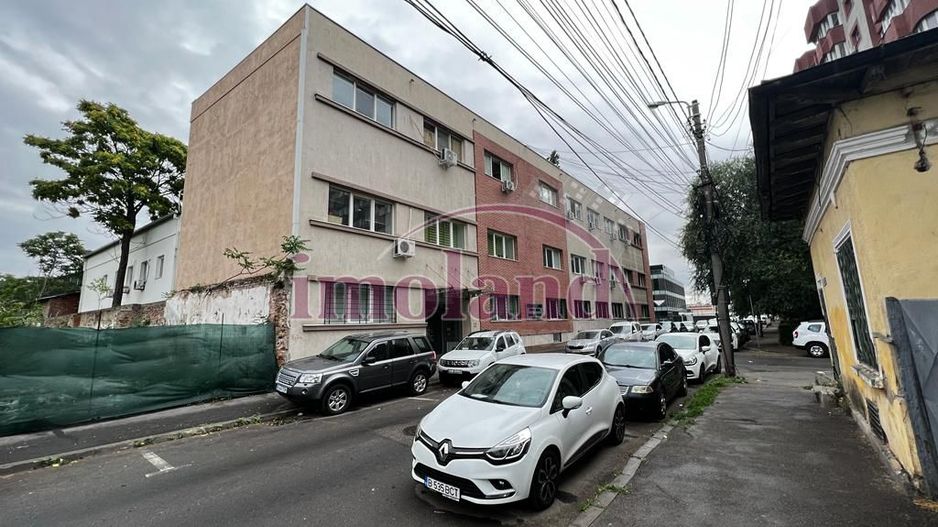 Cladire birouri | 2500 mp | Investitie | Randament 8% / an | Metrou | - Poză 2