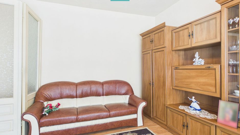 Casă/vilă cu 10 camere – Ineu, centru - Poză 13