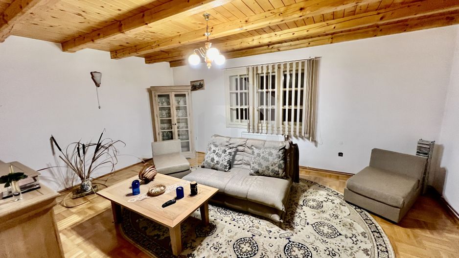 Teren cu livada+ casa de vanzare in Talmacel- 4000 mp - Poză 1