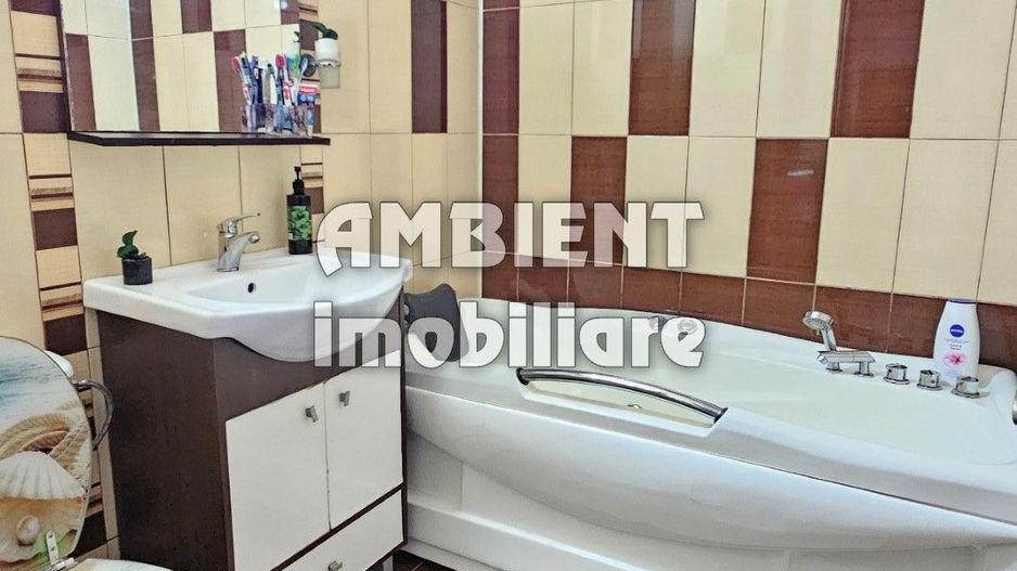 Apartament cu 3 camere, mobilat și utilat, zona LIBERTATII; - Poză 8