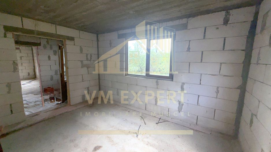 CASĂ 6 CAMERE TEREN 5736 MP LEREȘTI VOINEȘTI ARGEȘ - Poză 14