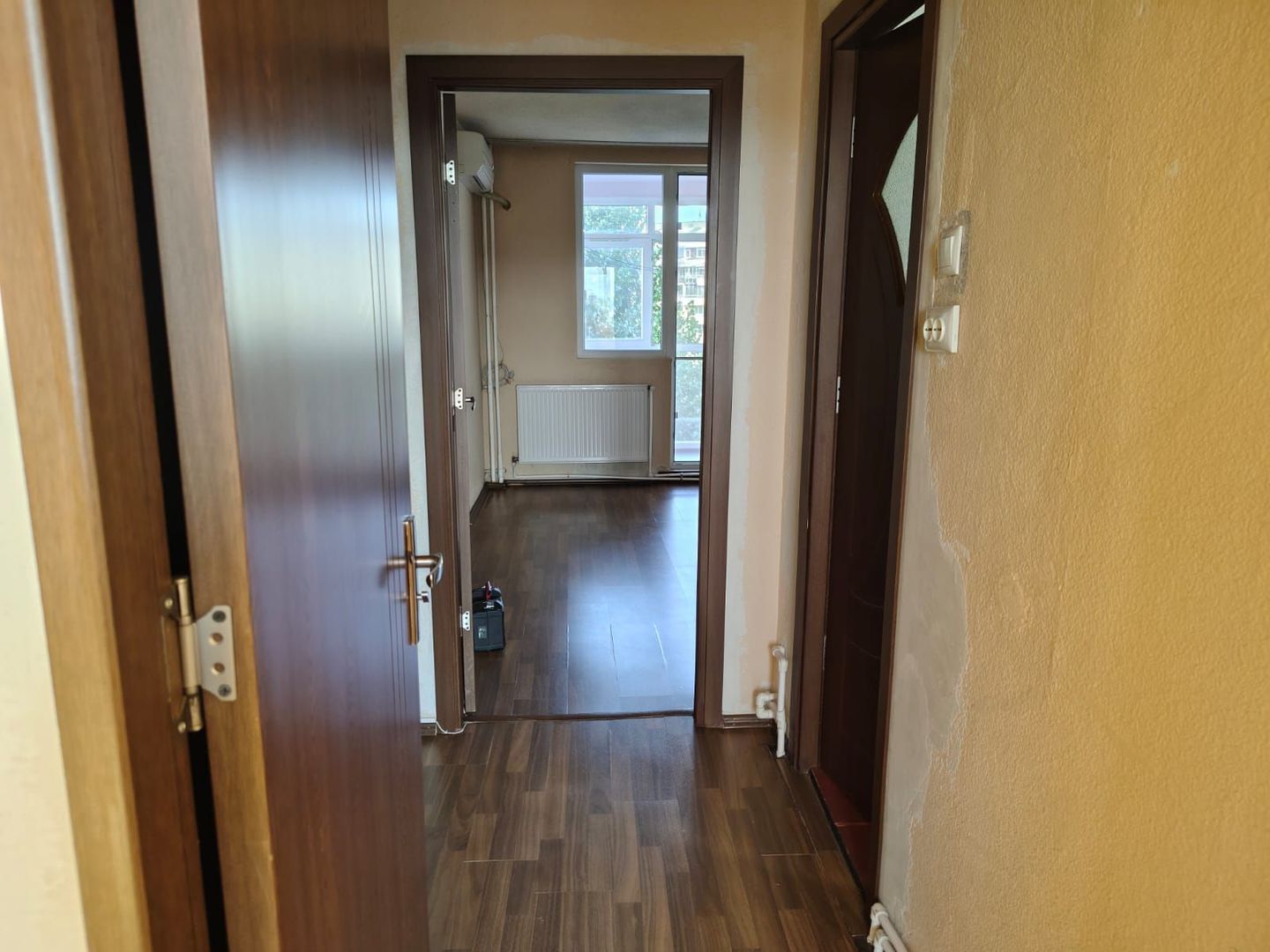 Apartament incapator cu trei camere, Alexandru Obregia, 120.000€ negociabil - Poză 14