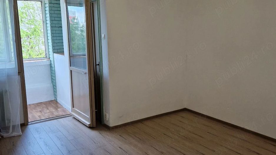 Garsonieră Titan, etaj 4, bloc reabilitat, preț negociabil - Poză 6