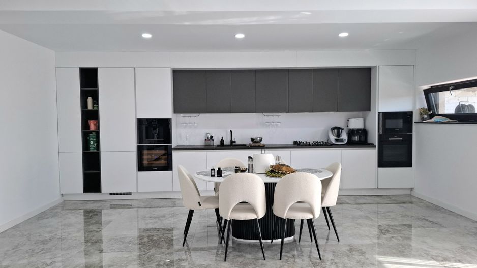 Vila cu 5 camere de vanzare, Strejnicu - Poză 4