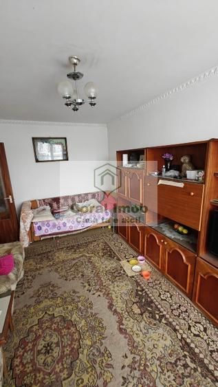 Vand apartament zona linistita - Poză 1