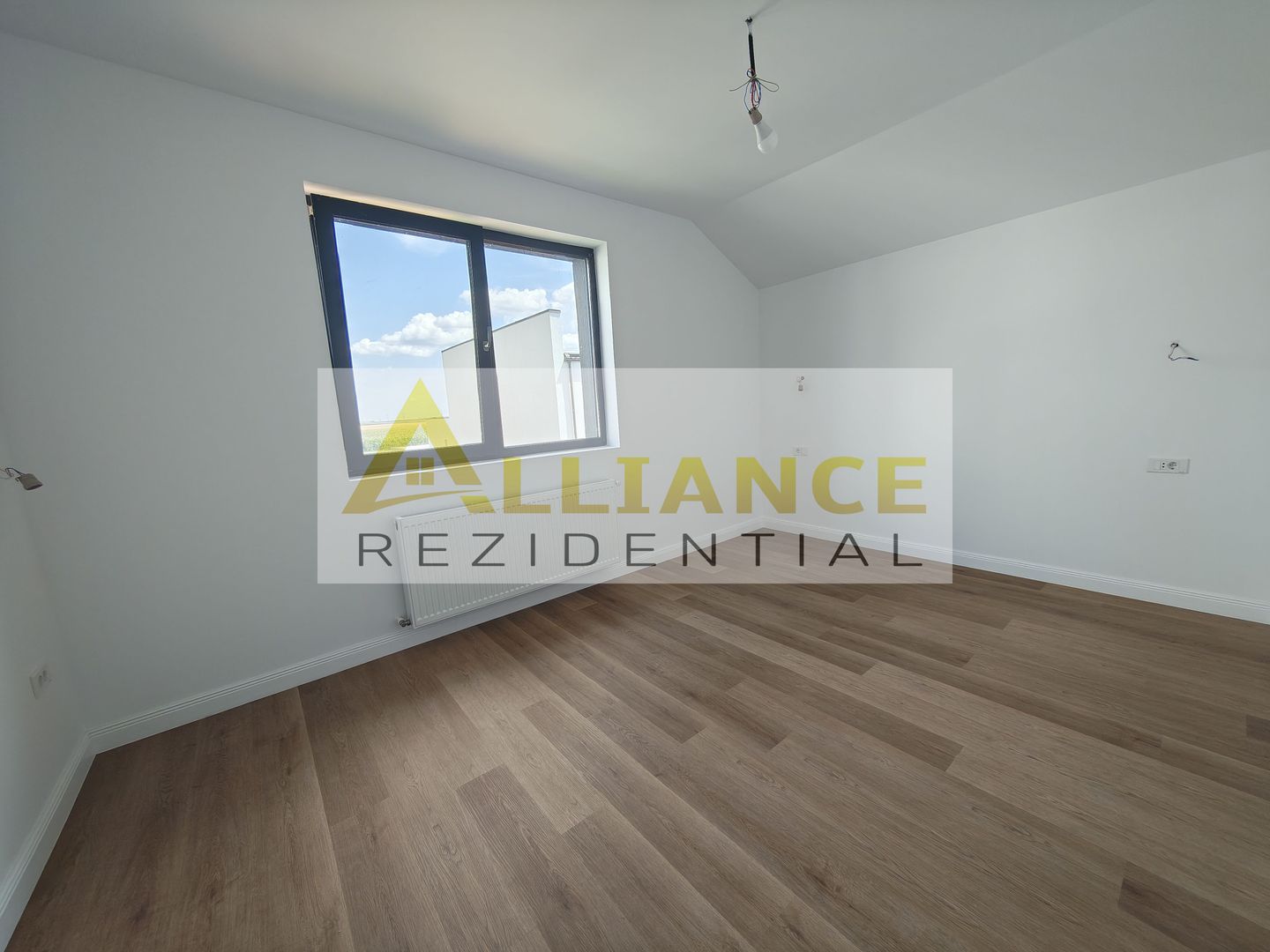 Casa P+M moderna | 4 dormitoare | 117 mp utili |  Str. Aviatorilor - Poză 11