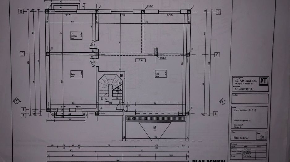 9 camere, 5 bai, spatiu hobby, gradina, garaj,locatie buna - Schiță 14
