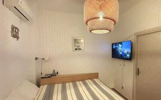 Garsoniera | Vedere catre Calea Victoria  | Airbnb | Certificat Turism - Poză 2