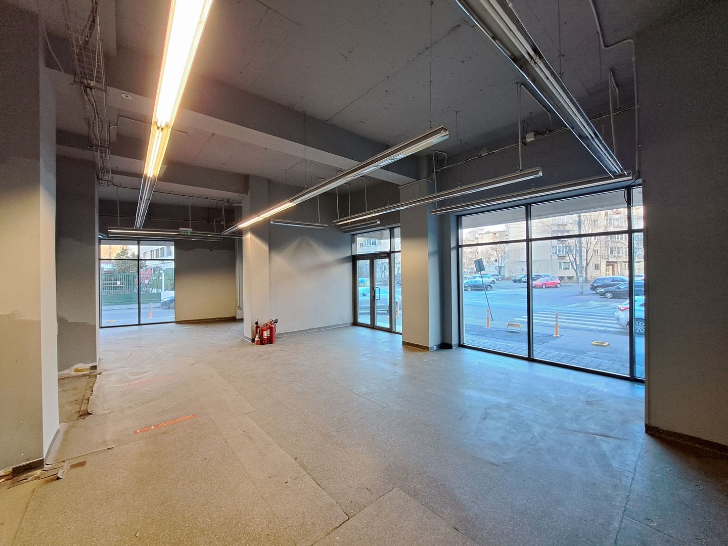 Spatiu comercial 143,03 mp - Vitan Mall - str. Zizin - Poză 1
