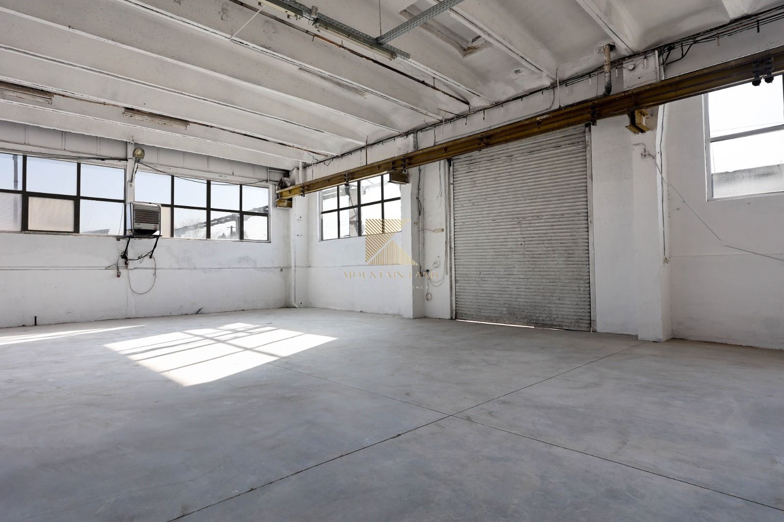 Hală Industrială de Vânzare în Parcul Industrial Tohan, Zărnești - Poză 1