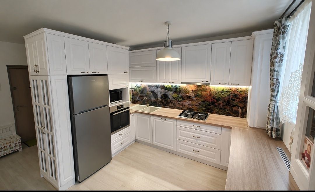 Apartament spațios, 3 camere, parcare, curte, Europa. - Poză 2