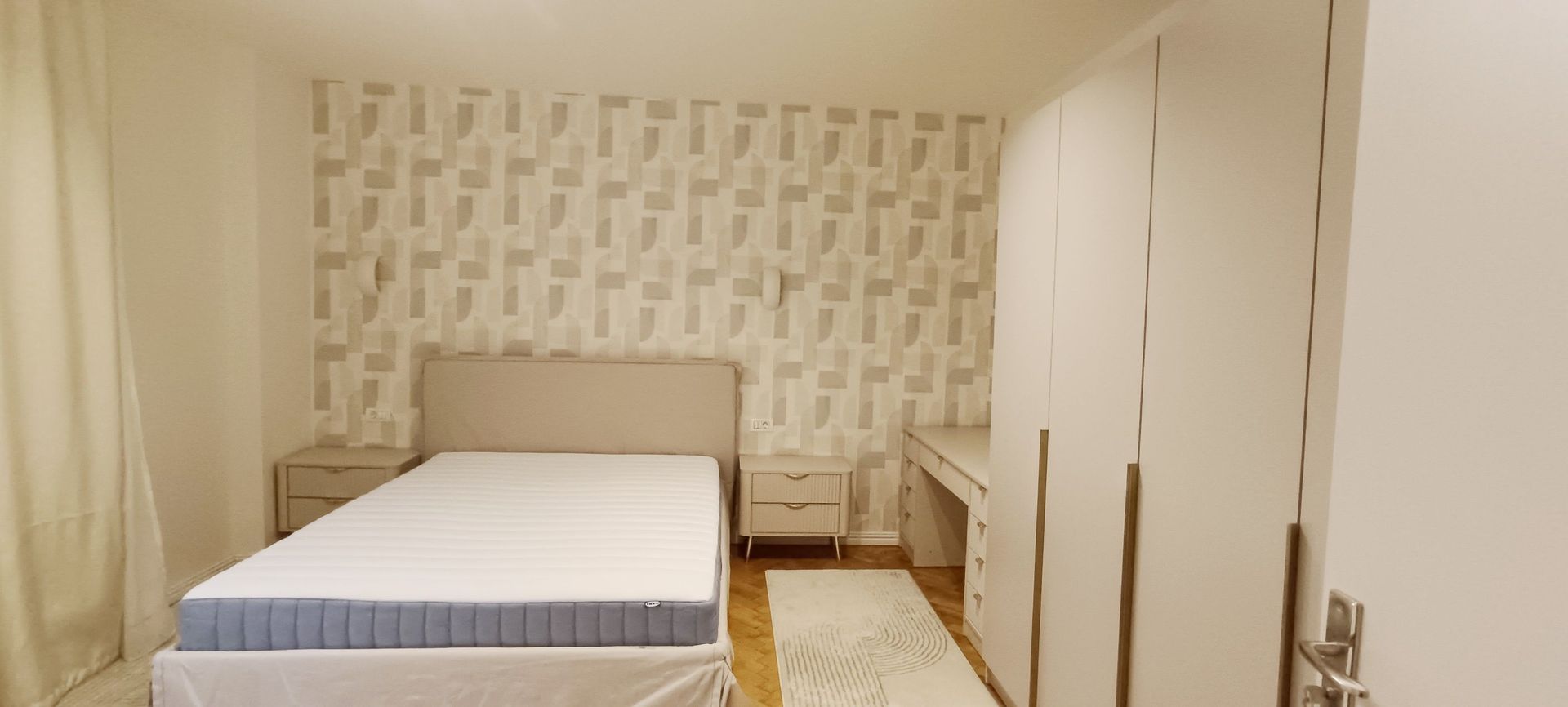 Apartament cu 2 camere renovat-mobilat nou-Republicii - Poză 1