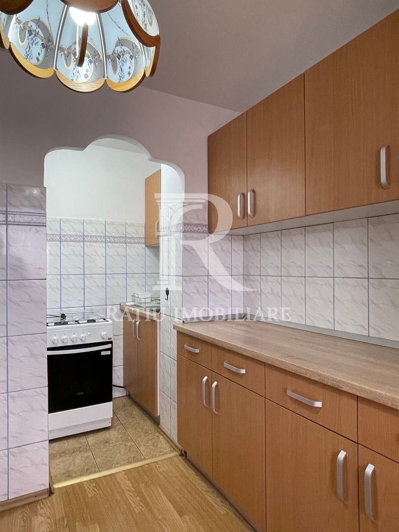 Apartament cu 3 camere | Decomandat | Parcare | Nufărul | Oradea - Poză 7