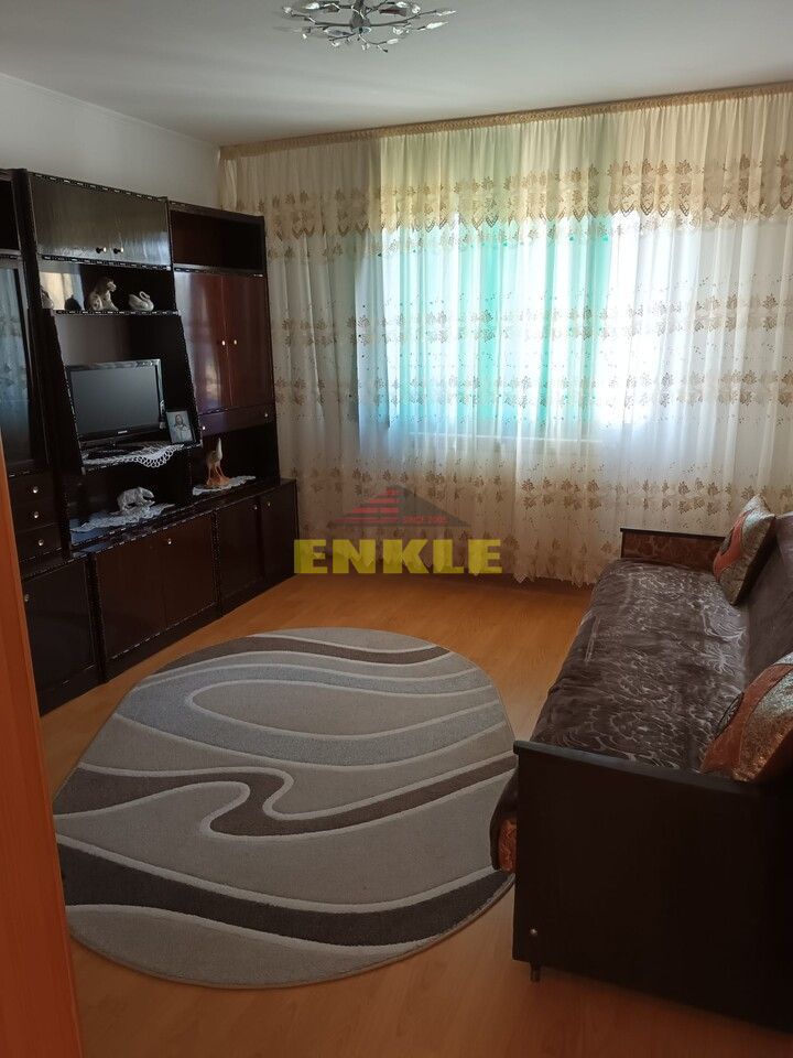 Vila 240 mp , situata la Ciusmea, pret 190000 euro neg - Poză 5