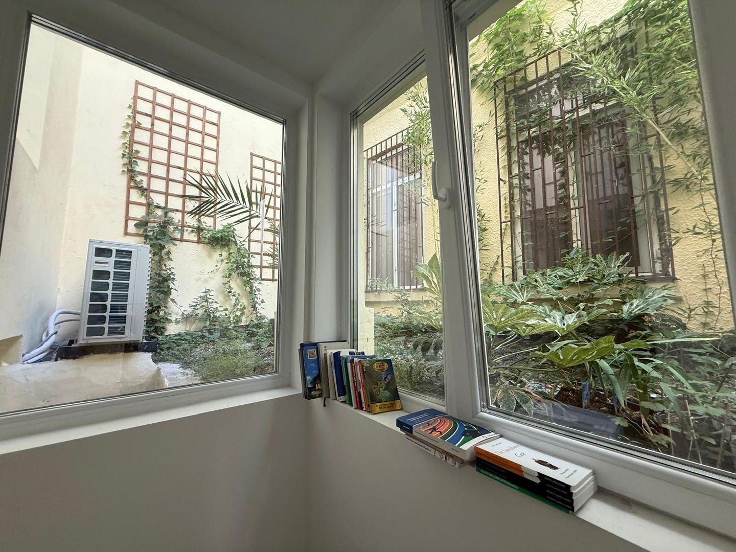 Vilă elegant renovata pentru business de prestigiu - Poză 19