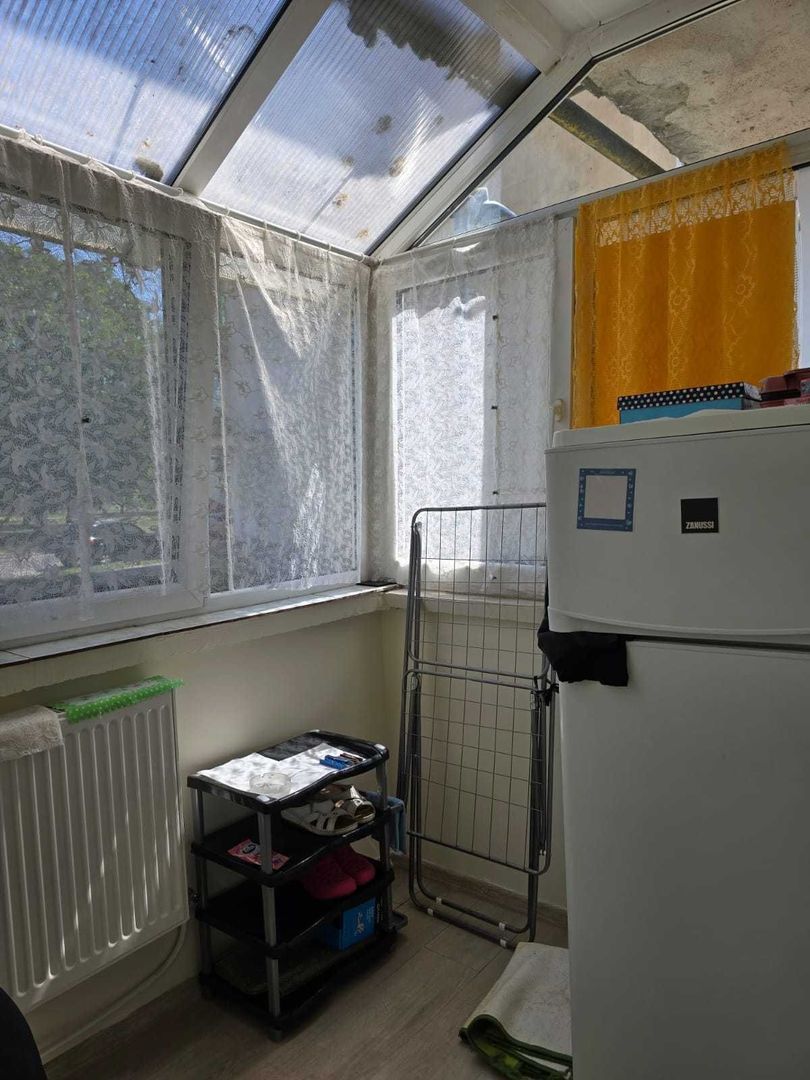 BRASADAS vinde garsoniera pe Ostrovului la PARTER. - Poză 1