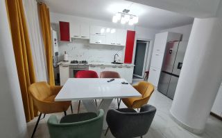 Apartament 3 camere de vânzare, Filiasi, mobilat și utilat, etaj 3 - Poză 1