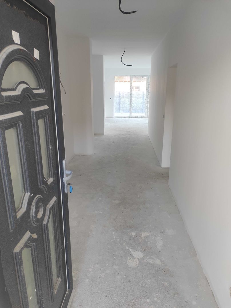 Casa pe partner de vanzare - Poză 3