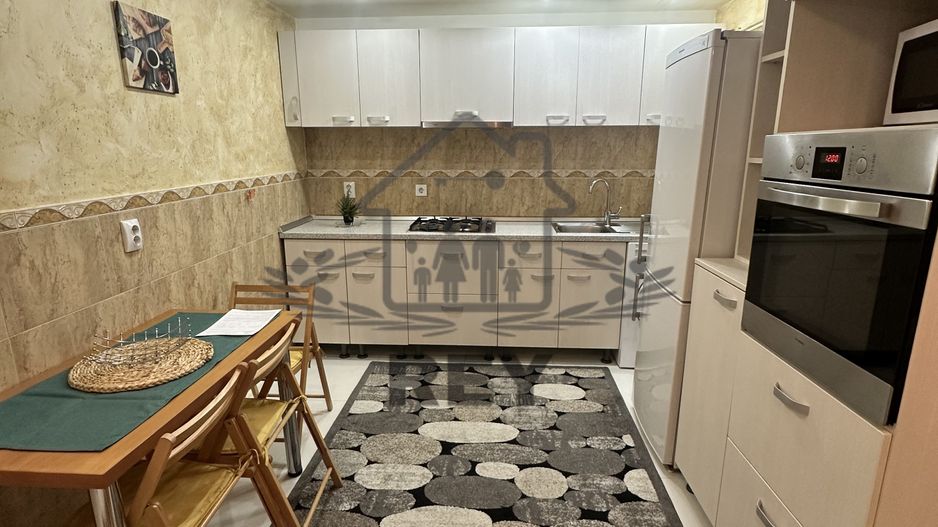 Apartament 3 camere zona Valea Aurie de vânzare - Poză 1