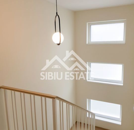 Casa individuala de inchiriat , moderna, prima inchiriere, - Cisnadioara  - Poză 9