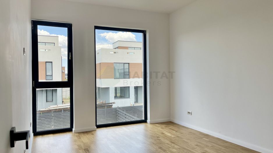 Vila Individuala 5 camere Tunari - Poză 5