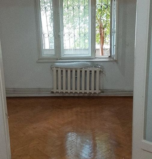 APARTAMENT NEMOBILAT SPATIOS METROU UNIVERSITATE - Poză 1