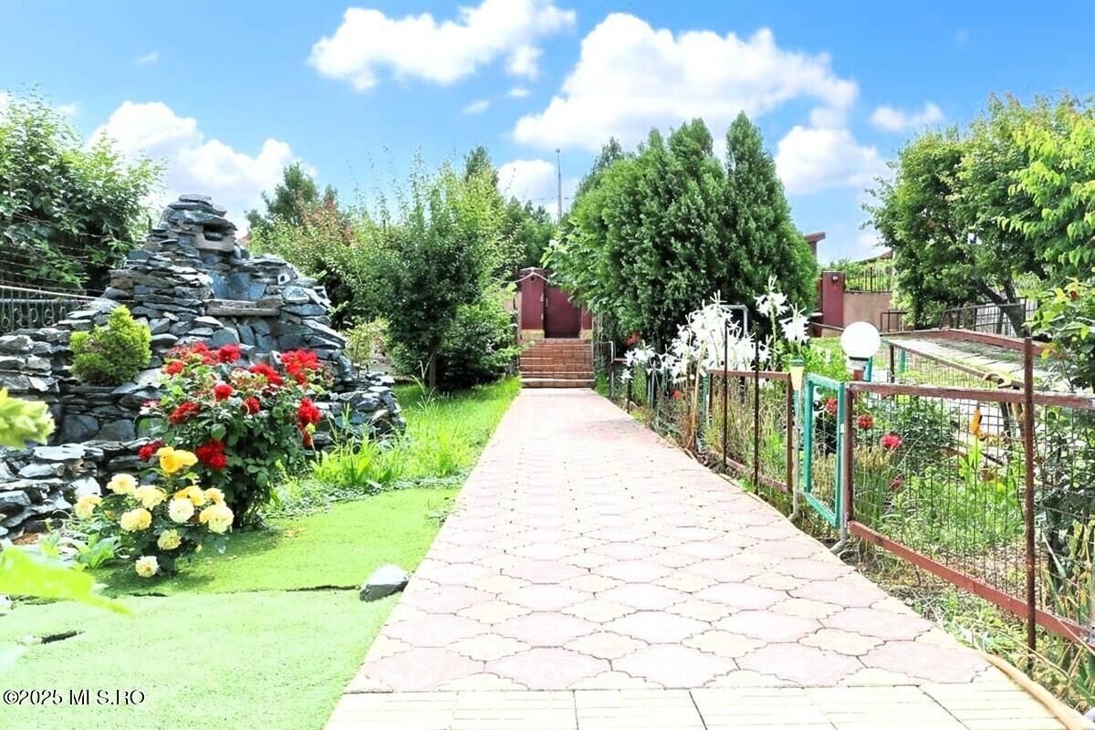 Ovidiu - Str. Nationala, Vila P+1E, teren 1094 mp, vedere la lac! - Poză 32