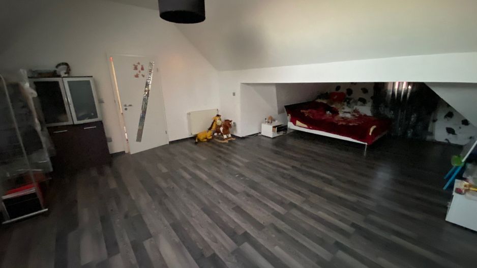 Duplex spațios cu garaj - Poză 20