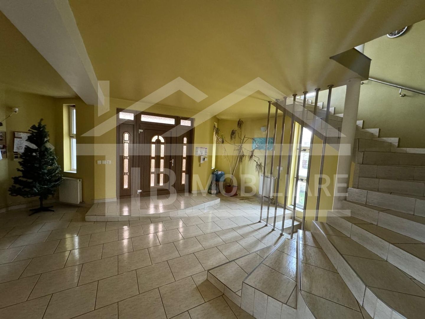 Vila cu 6 camere, 420mp,  teren 720mp, parcari, Zona Shopping City - Poză 24